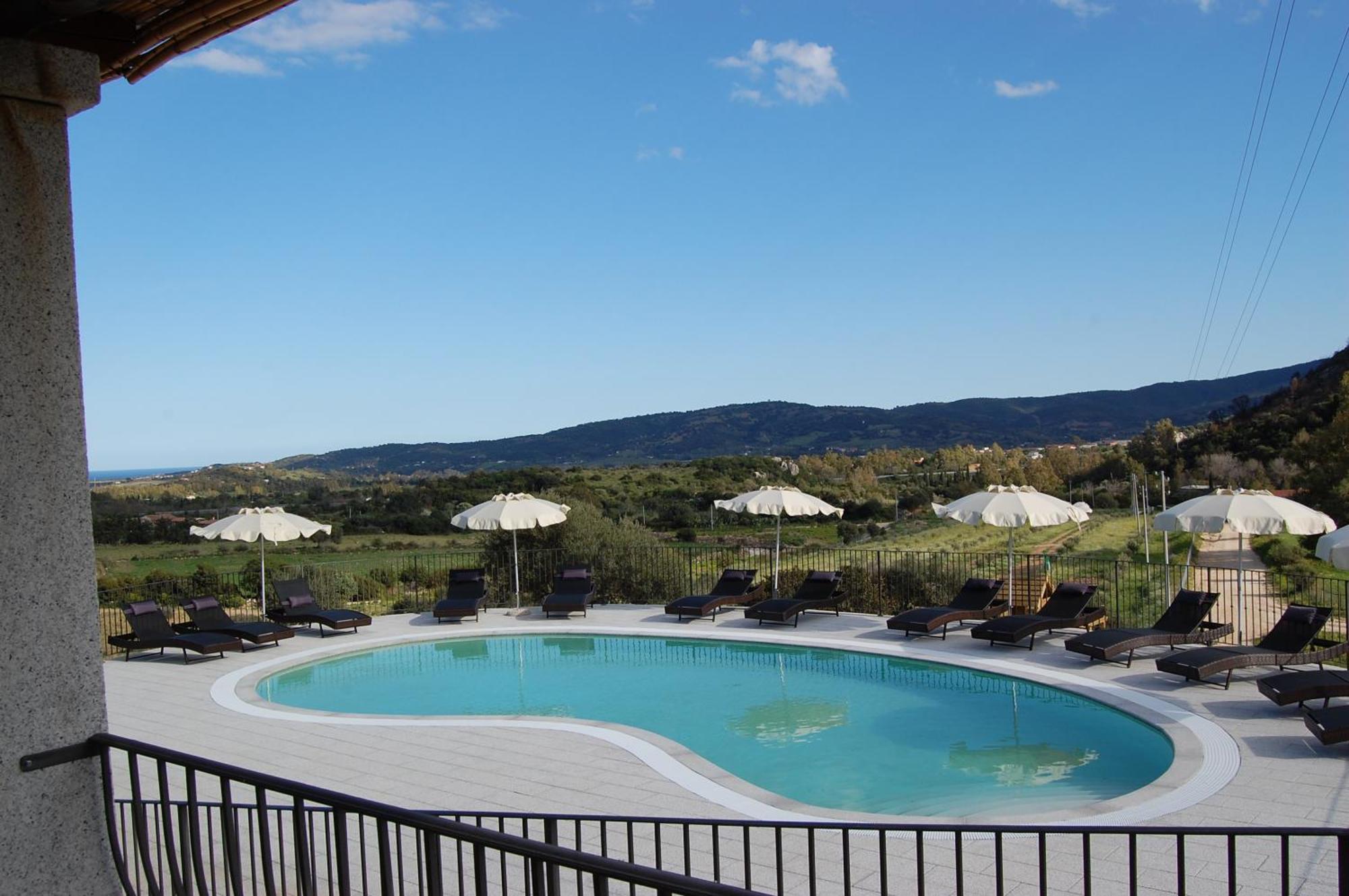 Case Vacanze Nioleo - Apartments And Pool Siniscola Exteriér fotografie