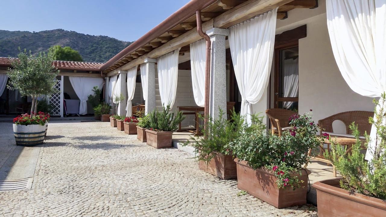 Case Vacanze Nioleo - Apartments And Pool Siniscola Exteriér fotografie