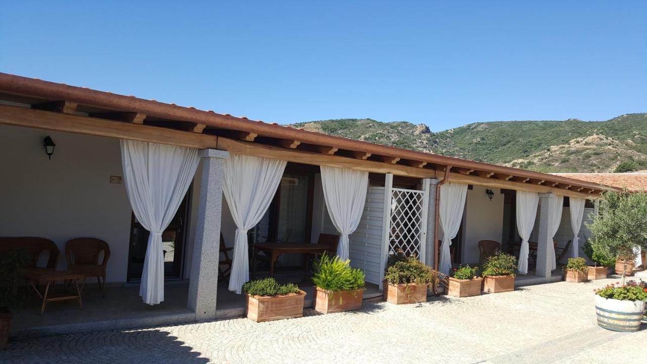 Case Vacanze Nioleo - Apartments And Pool Siniscola Exteriér fotografie